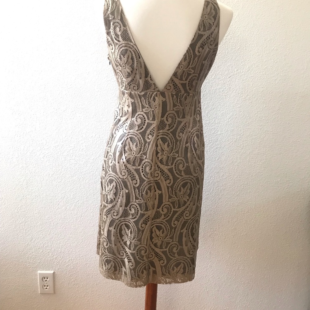 Dress - Picture 6 of 7
